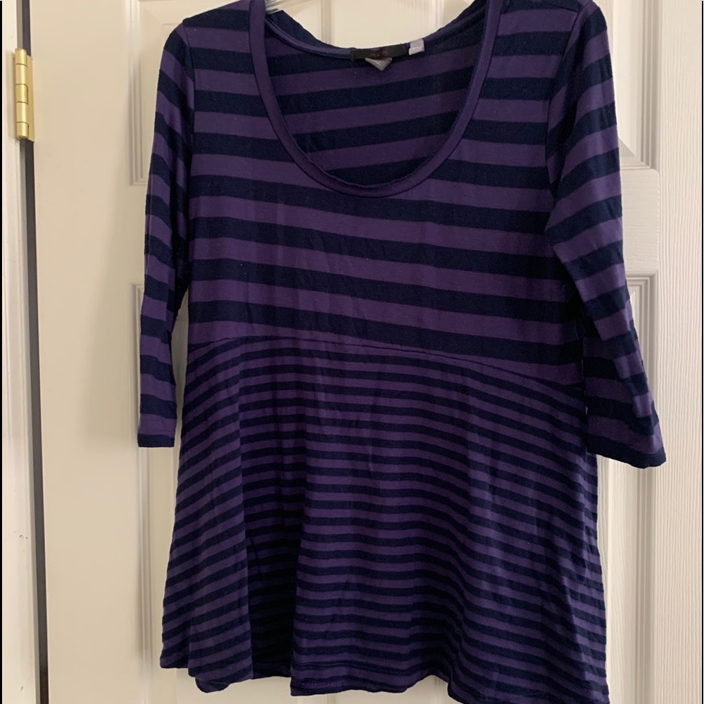 Maternity shirt with empire waist